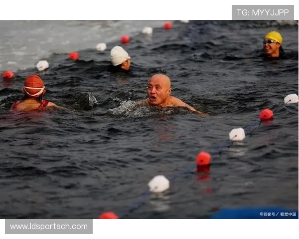 怎样冬泳才科学：科学冬泳的方法与健康安全指南
